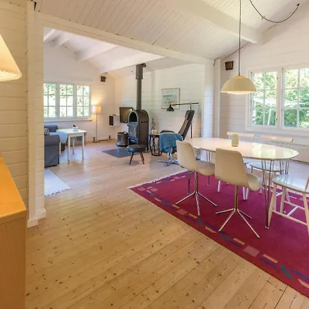 Three-bedroom Holiday In Casa vacanze