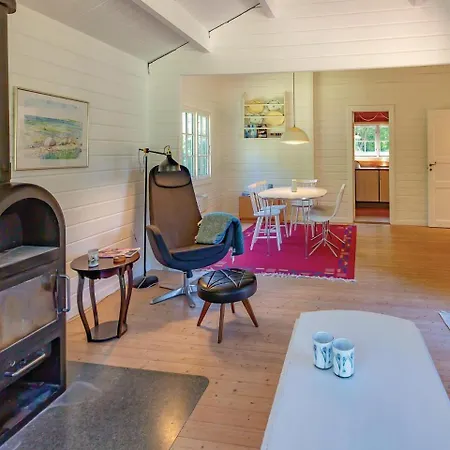 Casa vacanze Three-bedroom Holiday In