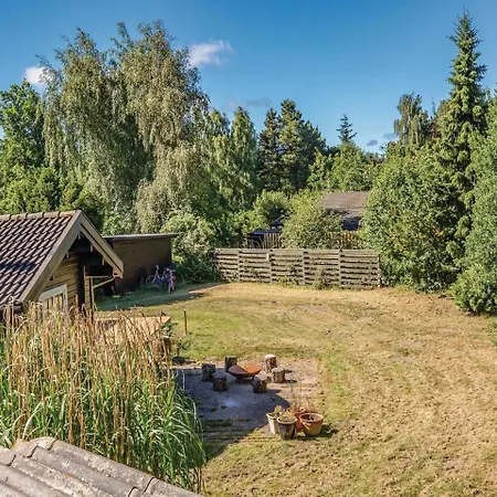 Three-bedroom Holiday In * Højby