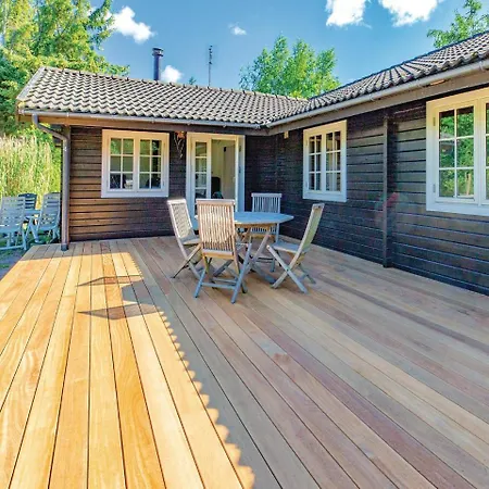 Three-bedroom Holiday In Casa vacanze Højby